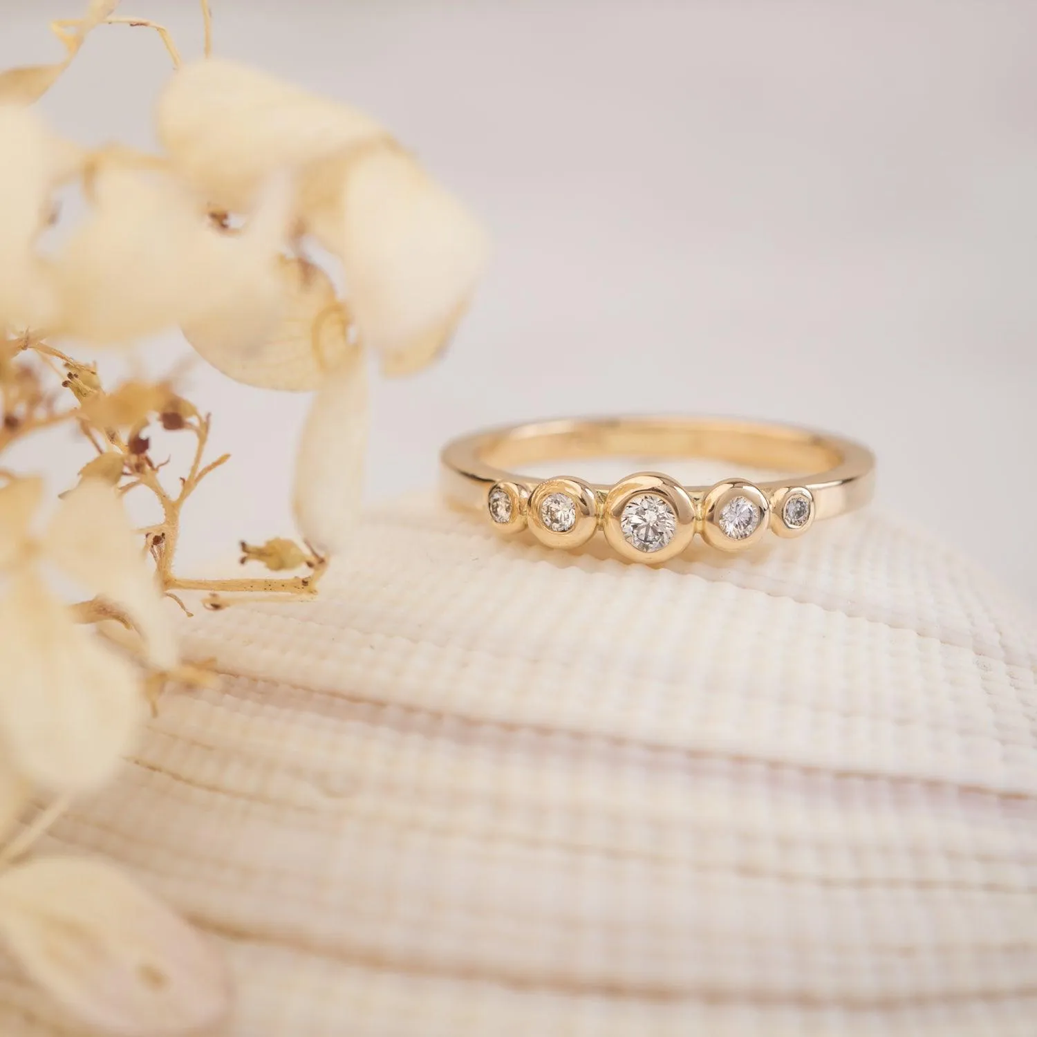 Betty - Diamond Ring